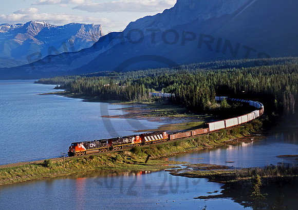CN 2527 Swan Landing 180601 JC344
