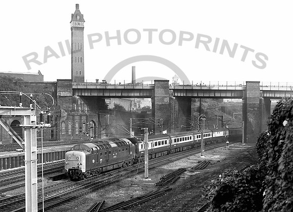 55001-HollowayBank-120977-JC001