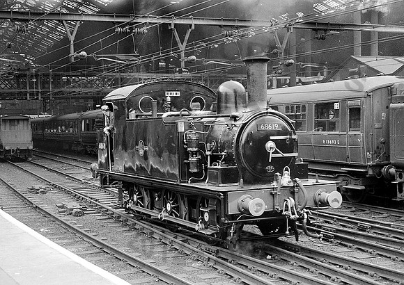 68619-Y-LiverpoolSt-190561-RPC143
