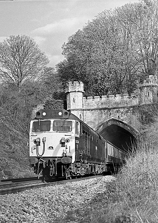 50034-TwertonTunnel-200480-JC069