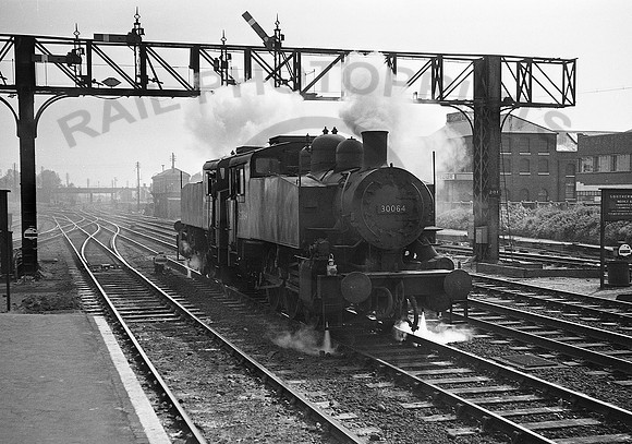 30064-Eastleigh-290565-JC891a