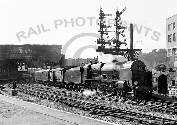 30850-Y-Bournemouth-190654-RPC999