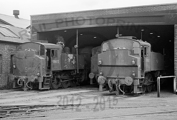 30072 Southampton Docks 170661  IT968