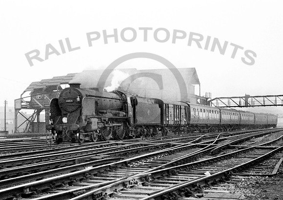 30921 110262 Clapham Junction                      IT343