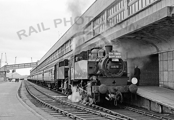 30073 Southampton Ocean Terminal 061264 HB64X459