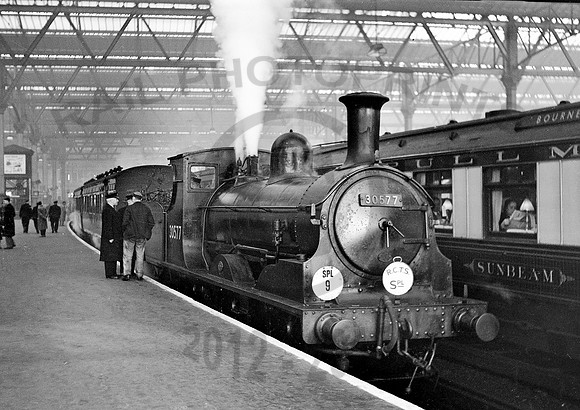 30577-Y-Waterloo-231152-HB023