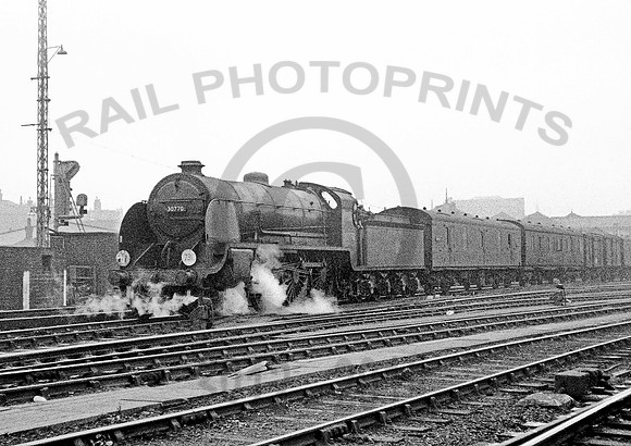 30770 Clapham Junction 061162  IT329