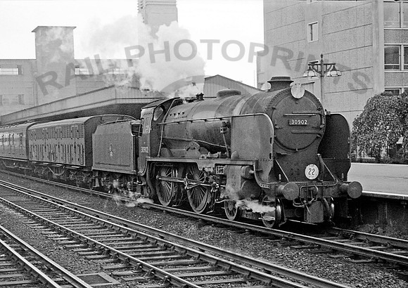 30902 Surbiton 200561 IT912