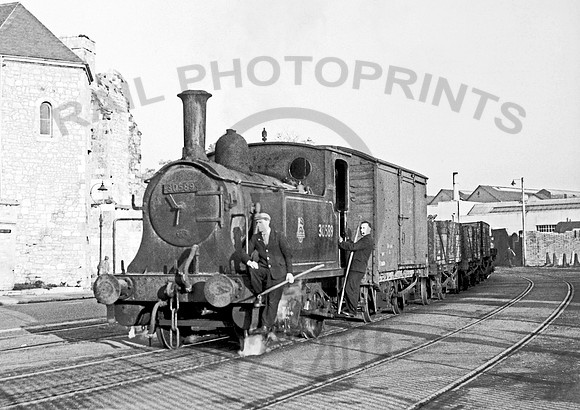 30589 Southampton Docks  271055 DC185