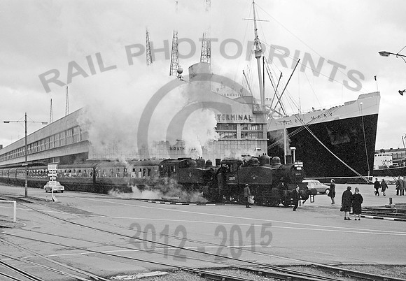 30073 Southampton Ocean Terminal 061264 HB64X458