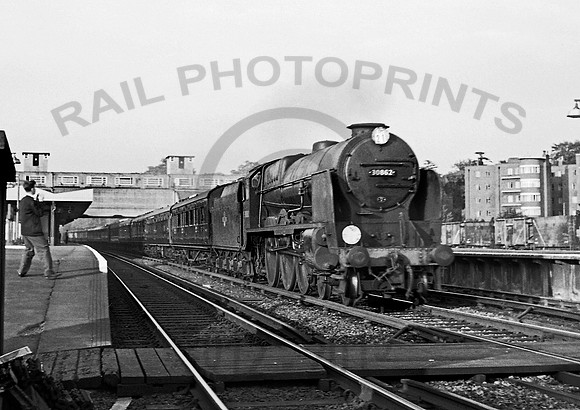 30862 Surbiton 160662 IT453
