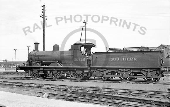 30566 Eastleigh Works Yard 26-7-1951 CDC695