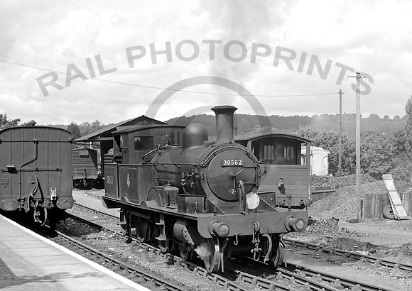 30582 Lyme Regis 280853 GL725