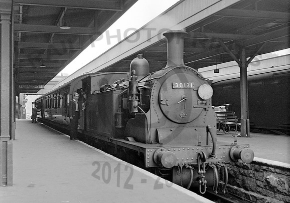 30131-Y-YeovilTown-0756-RPC357