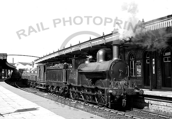 8592 Watford Junction 220439 JL333