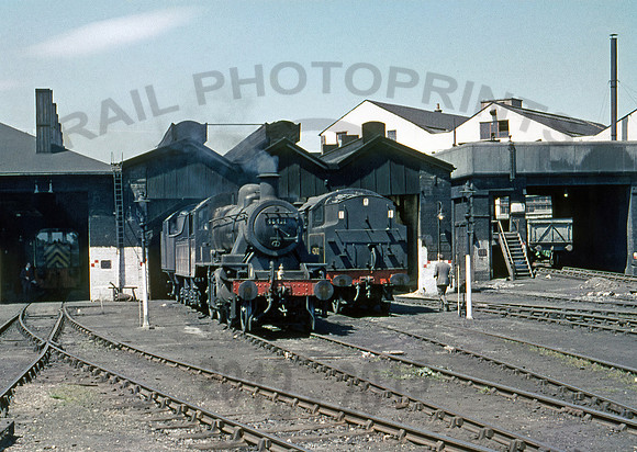 Watford Shed 030662 HB612R
