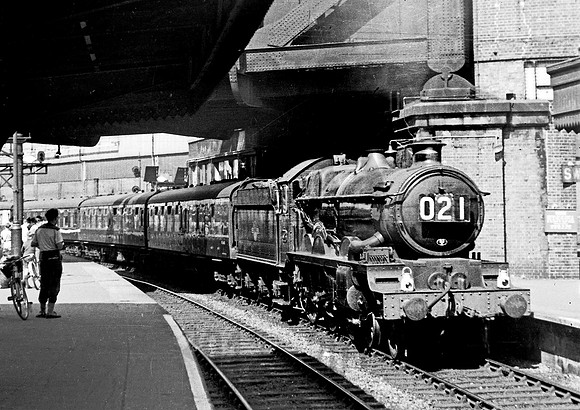 5073 Paddington 1959   NP304
