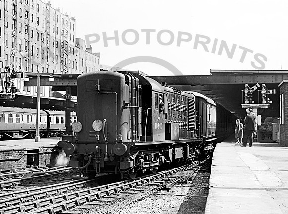 10800 Birmingham New Street 060555 RAW3400-18