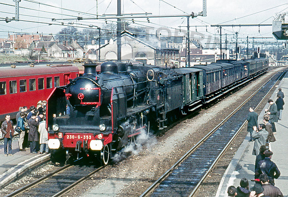 230G353 Chartres 200371 IT253