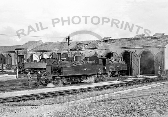 Carhaix shed 021062  HB212