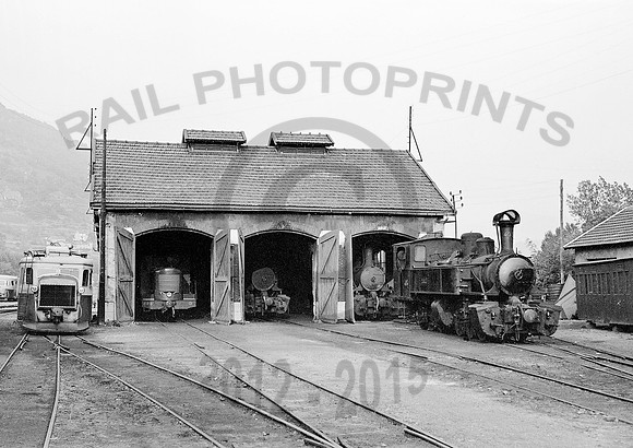 RB Le Chaylard shed 061062  HB224