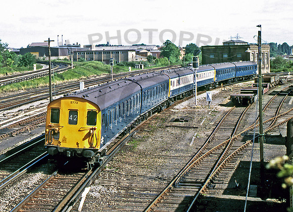 Class 416 5773-5771-5772-Guildford-140683-GE