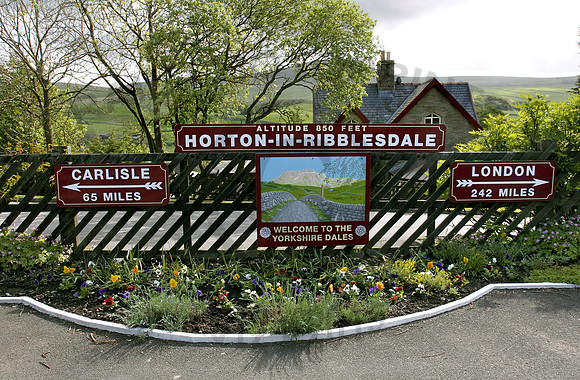 Horton_in_Ribblesdale 190511 GE
