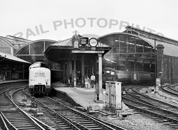 Newcastle Central  D9007-D5110  290869  RL000