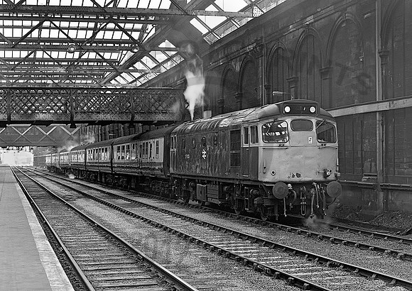 27111-Edinburgh-070380-JC147