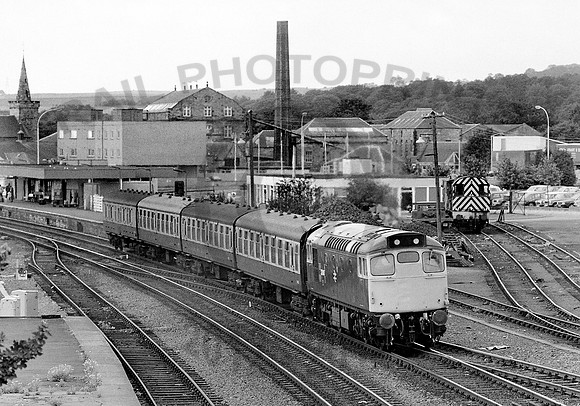 27040-Y-Kirkcaldy-100882-JC375