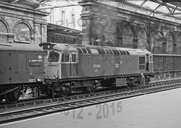 27029-Waverley-010384-RPC351
