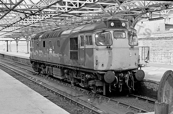 27008-Dundee-030678-JC1