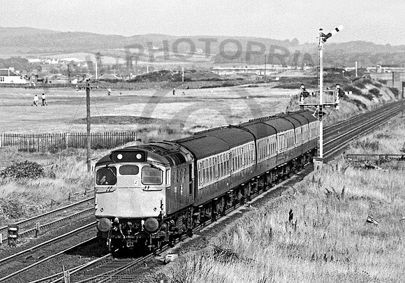 27028-FalklandJunction-090882-JC154