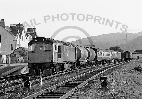 27009-FortWilliam-270578-JC254