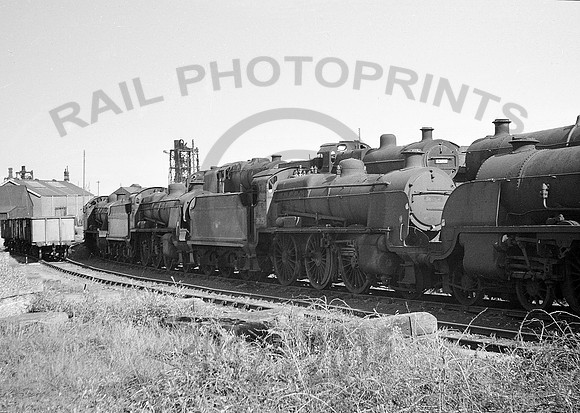 31625Y-Barry-150565-JC749