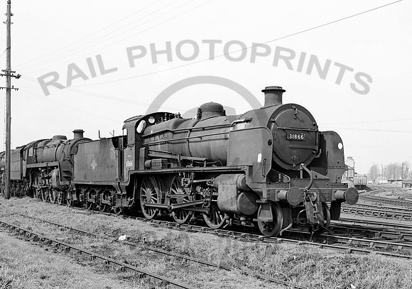 31866-Y-Eastleigh-040465-JC544