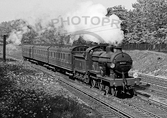 31727  1952 JDC589