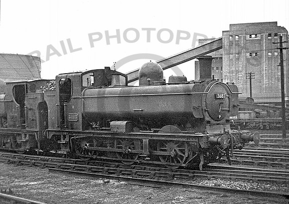 3683-Y-PontypooRoad-220652-RPC721