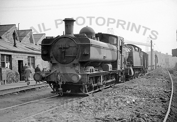 3705-Y-NewportPill-1163-JC468