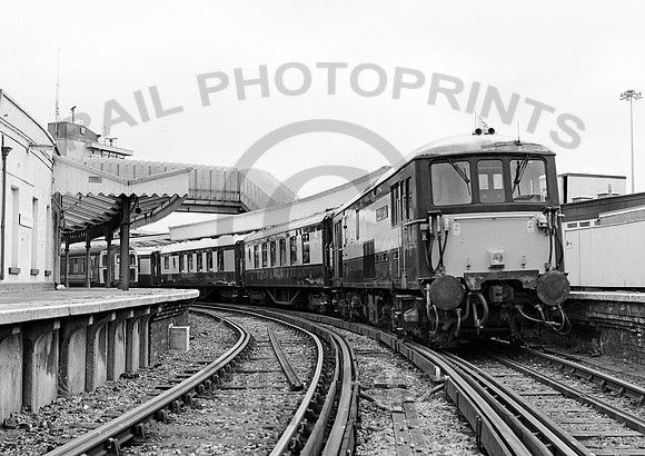73101-Y-FolkestoneHarbour-130495-RPC223