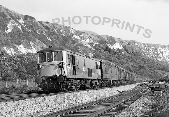 73104-Y-FolkestoneWarren-131083-RPC561