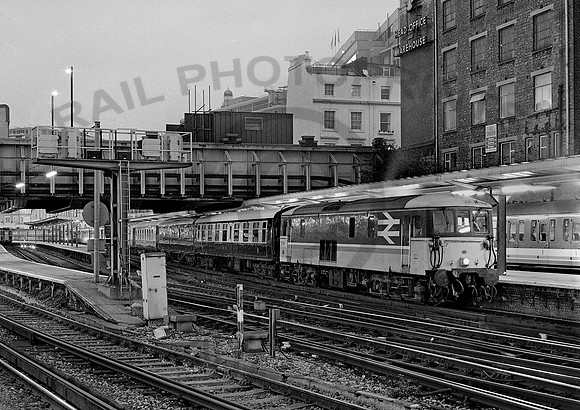 73139-Victoria-300193-RPC857