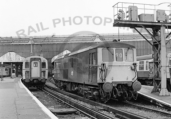 73105 Waterloo 210582 RPC373
