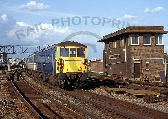 73137 Clapham Junction 010884 DM728