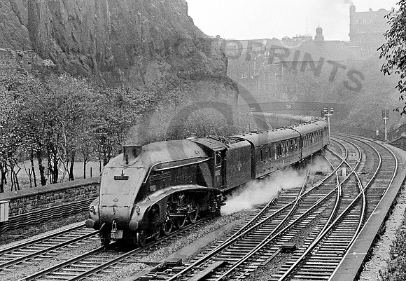 60012 Edinburgh Princes Street Gardens 081060 CR706