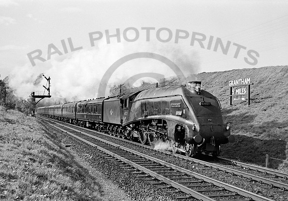 60010 Stoke Tunnel  190861 HB782