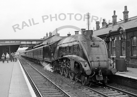 60019 Grantham circa 1959 RPC102