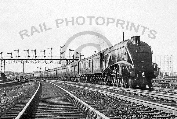 60030 Hornsey  0658 IT402