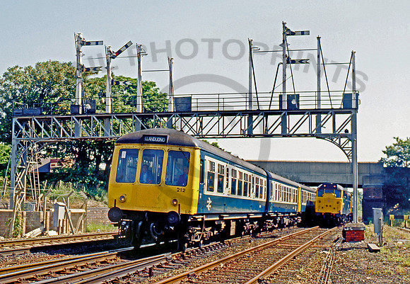 Class 108 54212 Rhyl 0589 RPC524