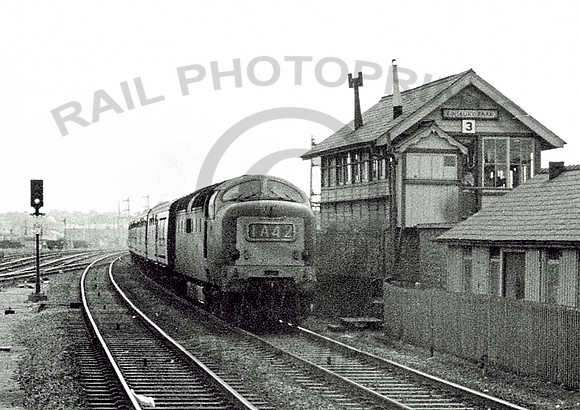 D9008-FinsburyPark-200763-RPC336